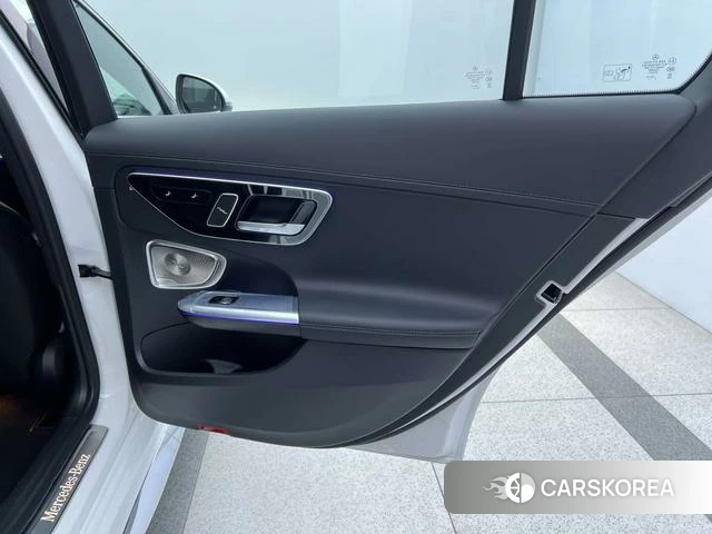 Mercedes-Benz Class C id 4342130 из Китая 27