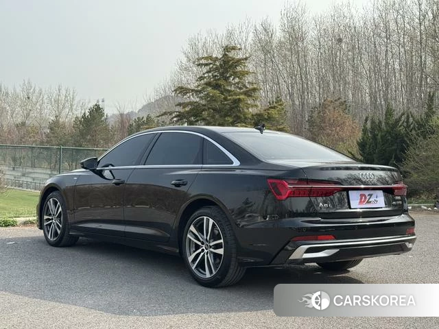Audi A6L id 4259389 из Китая 25