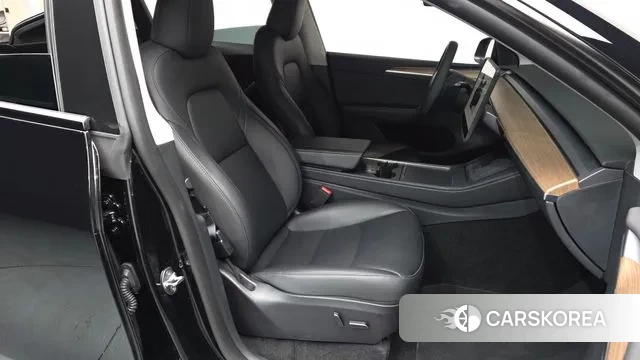 Tesla Model Y id 3745381 из Кореи 19