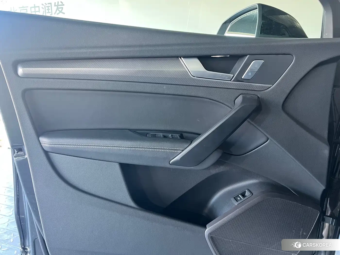 Audi Q5L id 4539182 из Китая 17