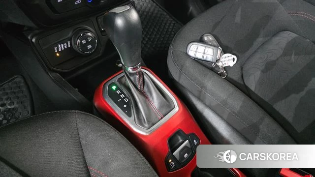 Jeep Renegade id 4727938 из Кореи 30