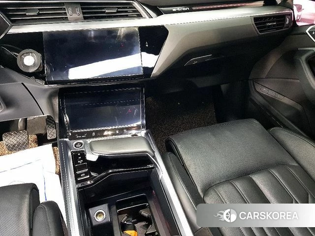 Audi e-Tron id 3860003 из Кореи 19