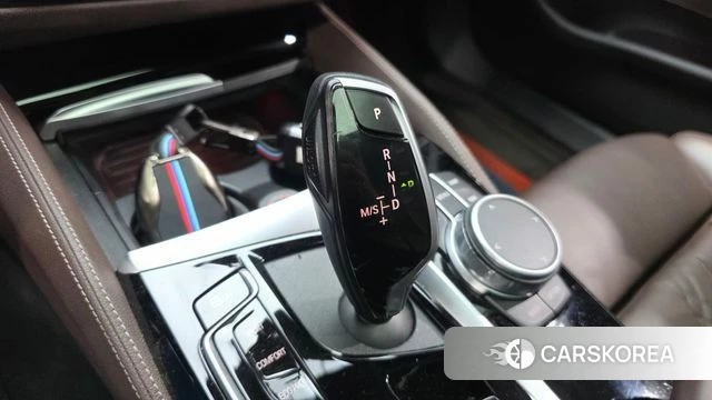 BMW 5 Series (G30) id 4758726 из Кореи 19