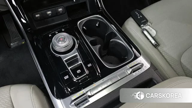 Kia Carnival 4th generation id 3300684 из Кореи 19