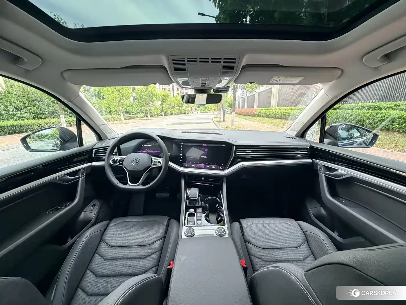 Volkswagen Touareg id 4679888 из Китая 11
