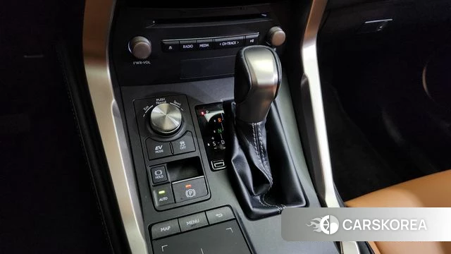 Lexus NX300h id 3795611 из Кореи 19