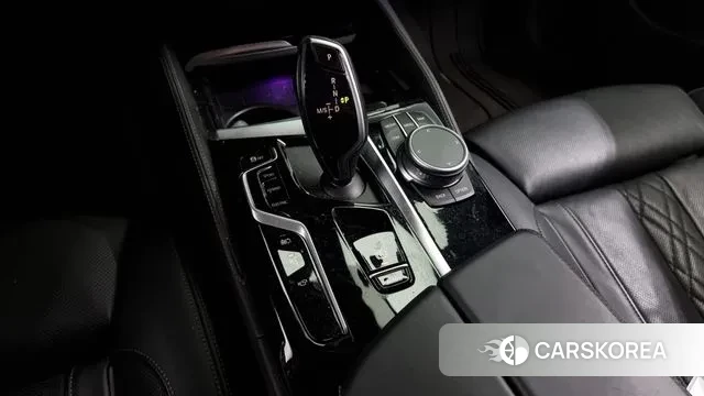 BMW 5 Series (G30) id 3003614 из Кореи 19