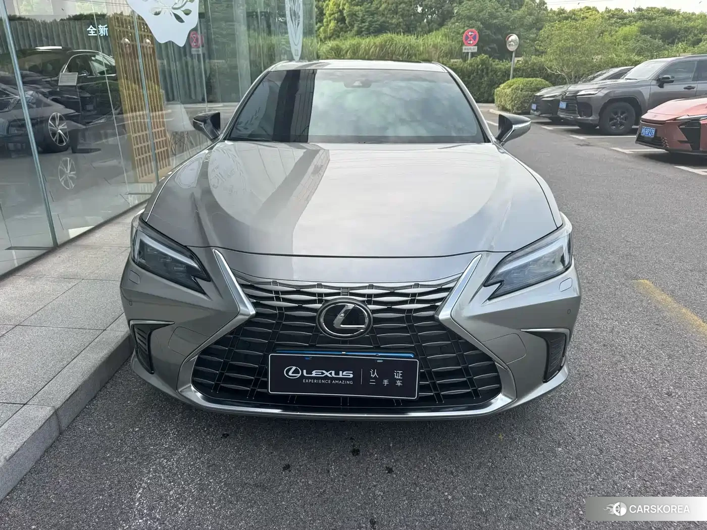 Lexus ES id 4515563 из Китая 9