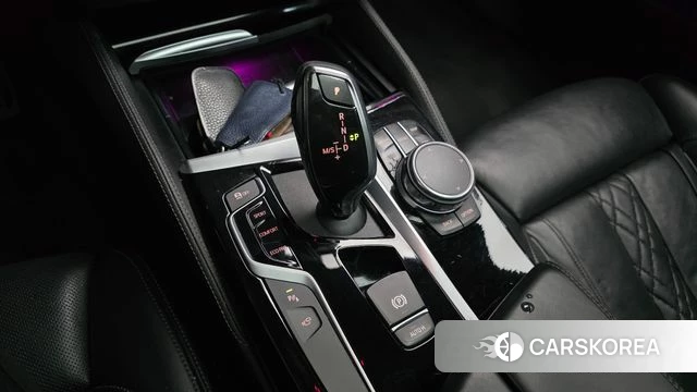 BMW 5 Series (G30) id 3911823 из Кореи 19