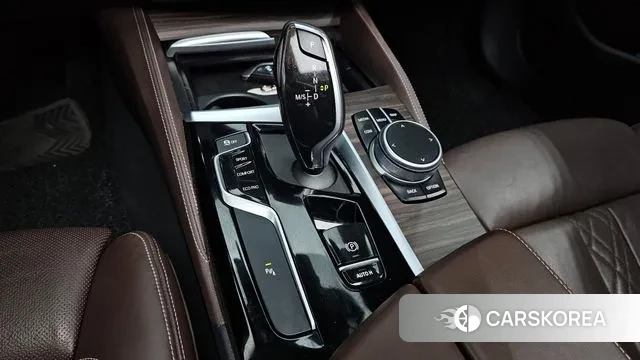 BMW 5 Series (G30) id 3433818 из Кореи 19