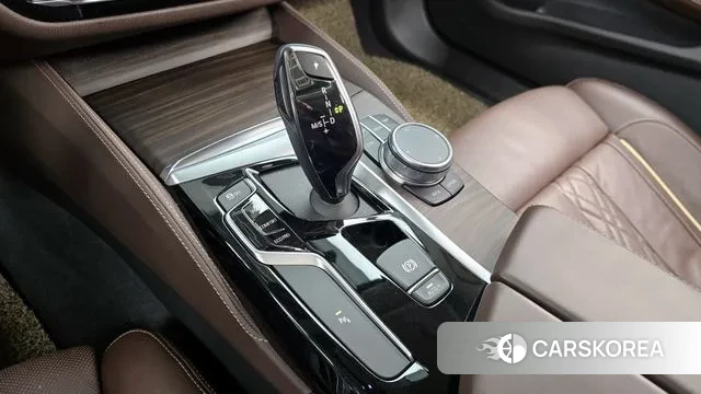 BMW 5 Series (G30) id 3607627 из Кореи 19