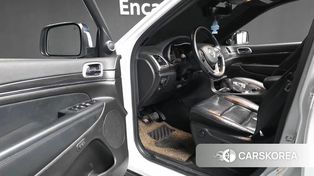 Jeep Grand Cherokee id 4361846 из Кореи 31