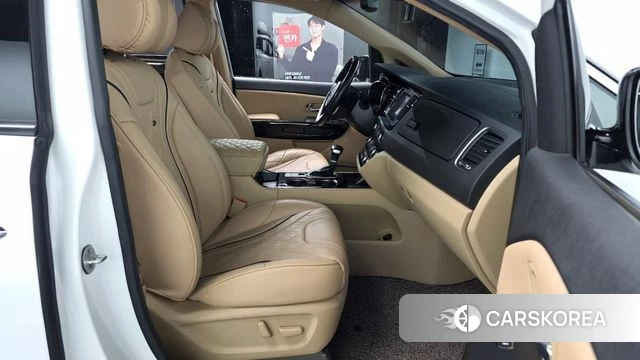 Kia The New Carnival id 3828972 из Кореи 19