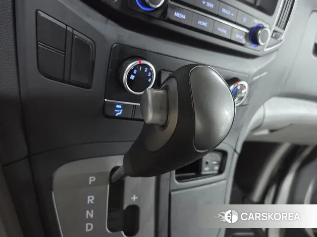 Hyundai The New Grand Starex id 2940440 из Кореи 19