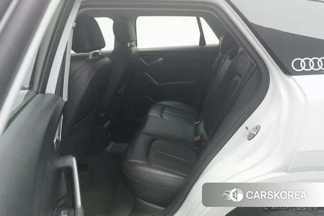 Audi Q2L id 4213664 из Китая 23