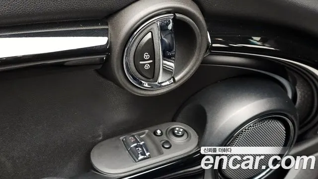 Mini Cooper Electric id 2743489 из Кореи 19