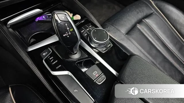 BMW 5 Series (G30) id 3713938 из Кореи 19