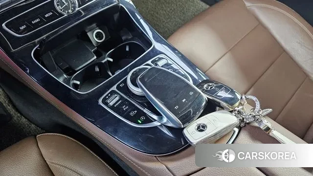 Mercedes-Benz E-Class W213 id 3363070 из Кореи 19
