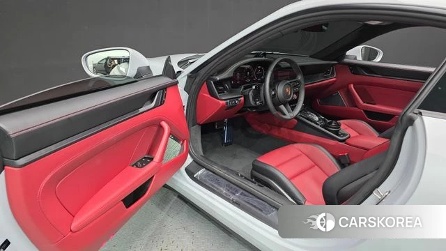 Porsche 911(992) id 4584210 из Кореи 34
