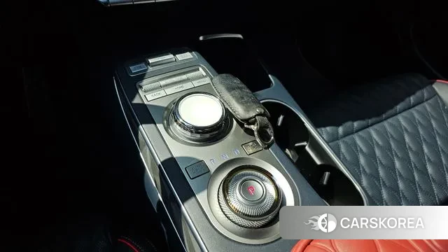 Genesis GV70 id 3002222 из Кореи 19