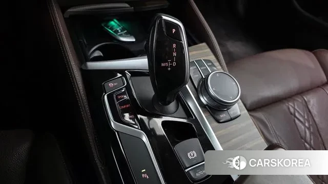 BMW 5 Series (G30) id 3557870 из Кореи 19