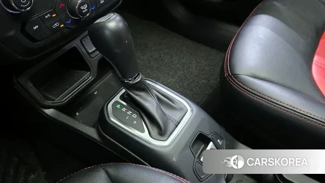 Jeep Renegade id 3012512 из Кореи 19