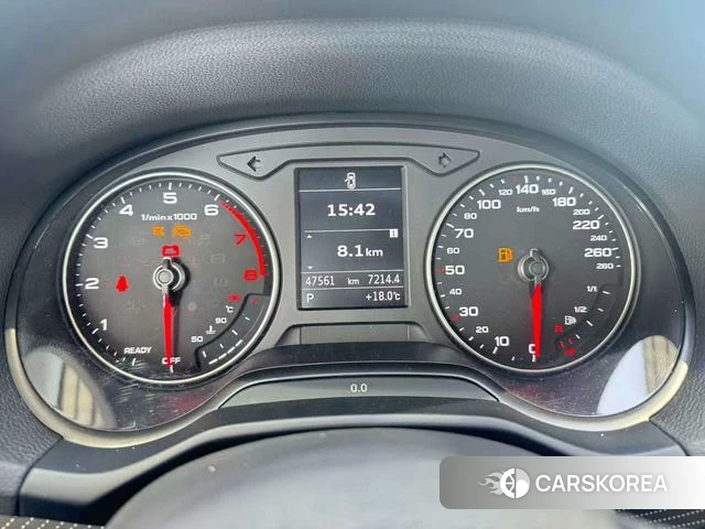 Audi Q2L id 4213943 из Китая 18