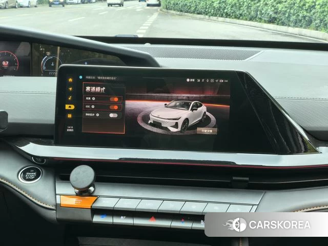 Chang'an UNI-V id 4392189 из Китая 16