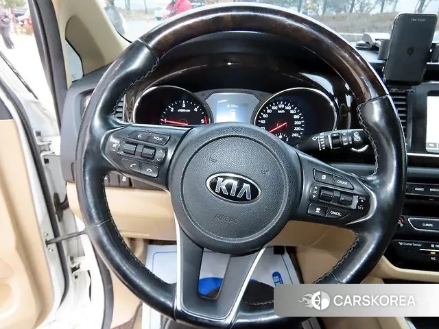 Kia The New Carnival id 3681976 из Кореи 19