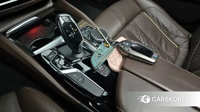 BMW 5 Series (G30) id 3024781 из Кореи 19