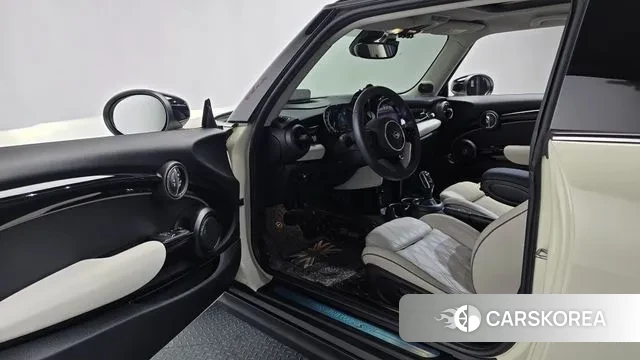 Mini Cooper S id 3576959 из Кореи 19