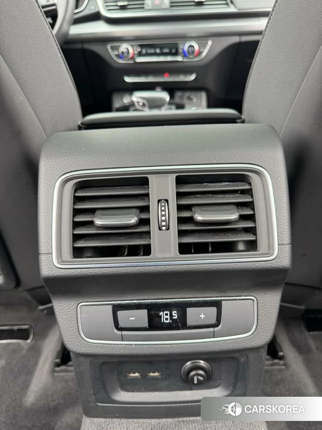 Audi Q5L id 4272704 из Китая 36