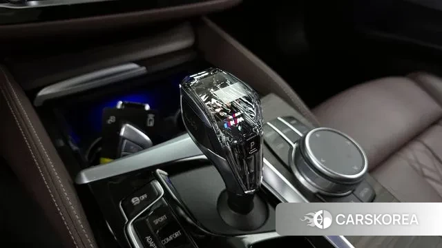 BMW 5 Series (G30) id 3089866 из Кореи 19