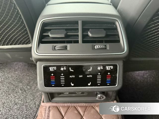 Audi A6L id 4278876 из Китая 14