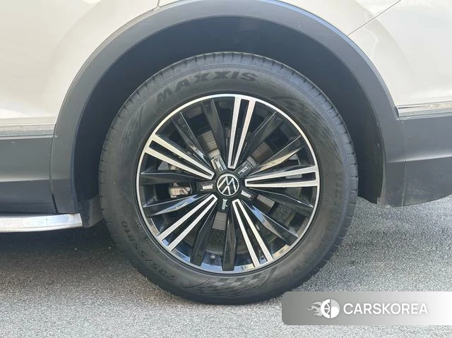 Volkswagen Tiguan L id 4221574 из Китая 15
