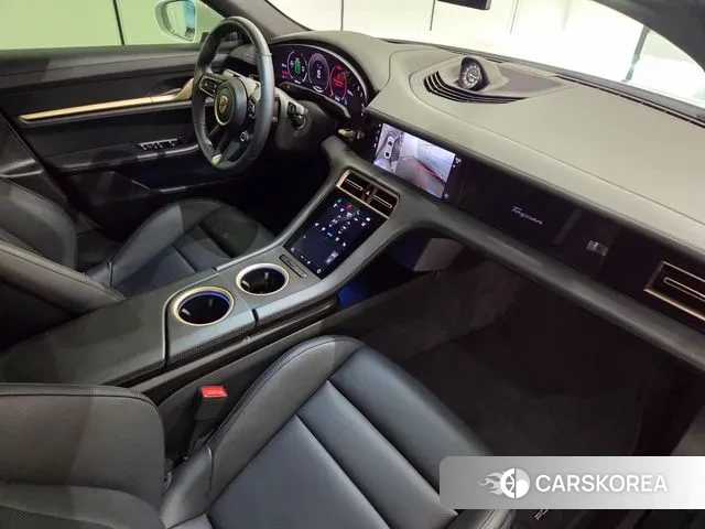 Porsche Taycan id 3711375 из Кореи 11