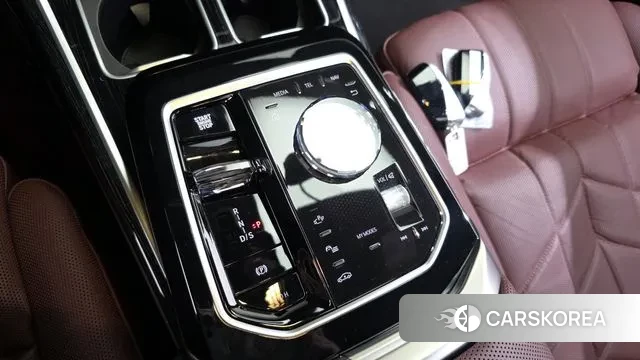 BMW 7 Series (G70) id 3517556 из Кореи 19