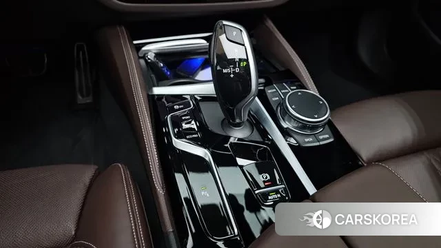 BMW 5 Series (G30) id 3555643 из Кореи 19