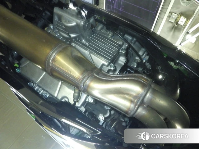 Kawasaki ZX-4RR id 4358646 из Японии 9