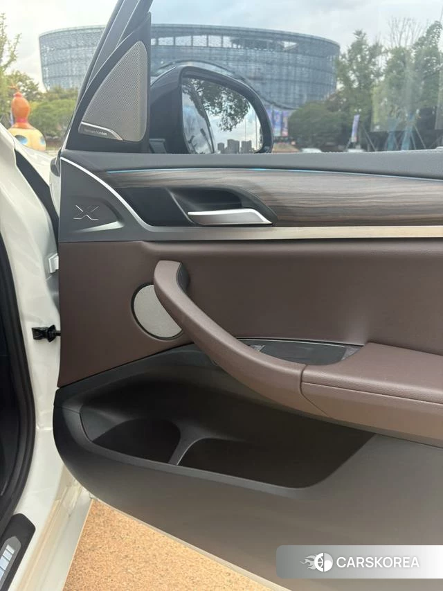 BMW X3 id 4259017 из Китая 13
