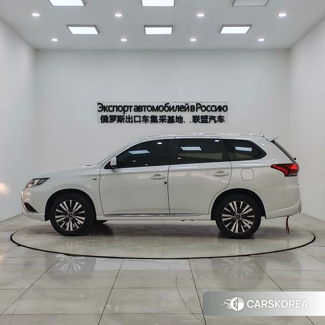 Mitsubishi  Outlander id 4214560 из Китая 16