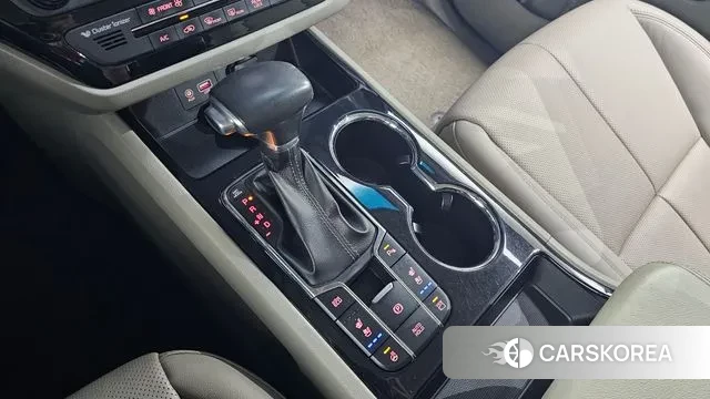 Kia The New Carnival id 3000354 из Кореи 19