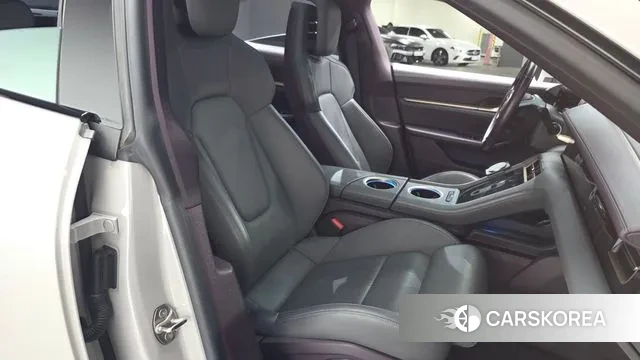 Porsche Taycan id 3468543 из Кореи 19