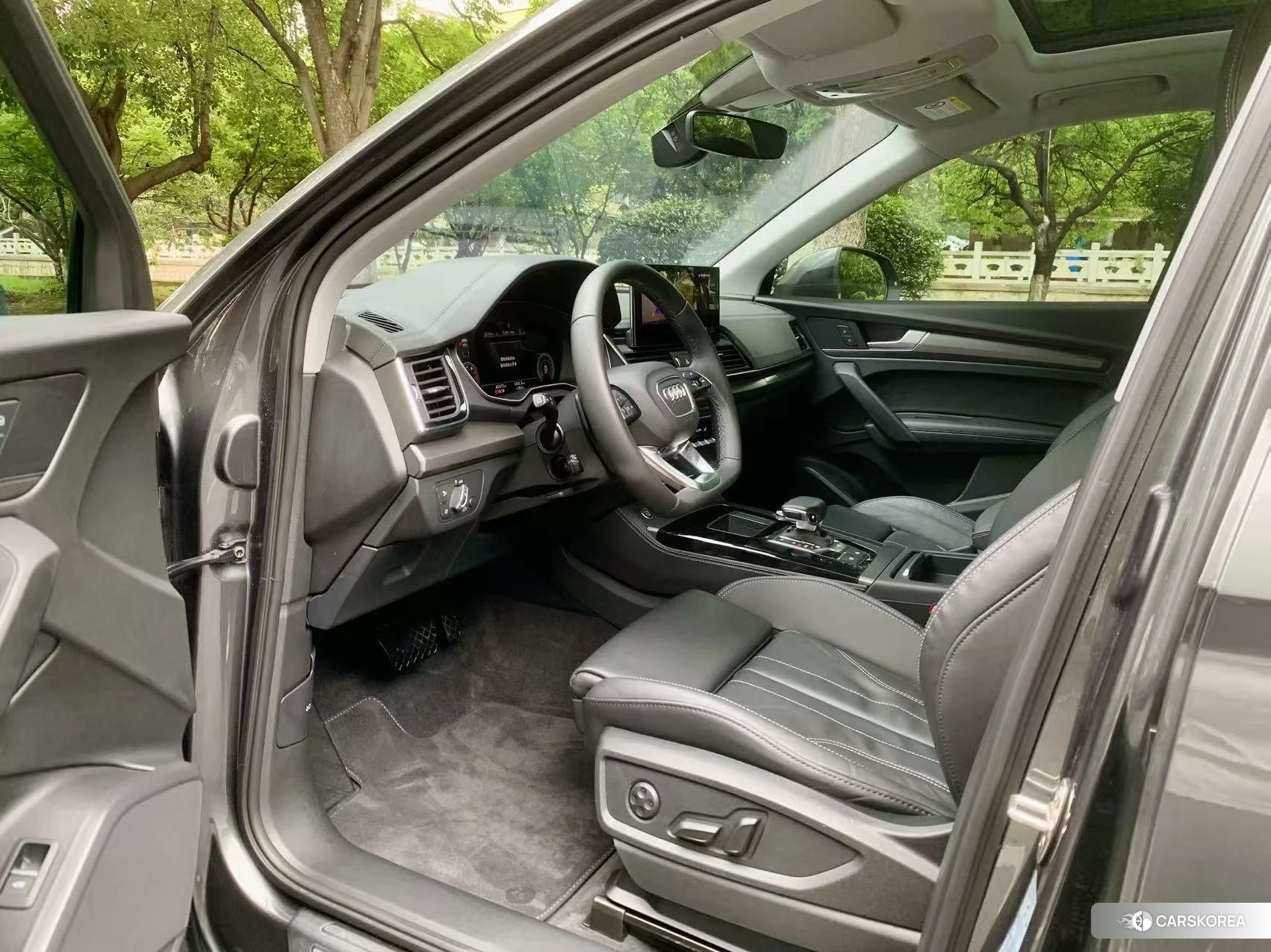 Audi Q5L id 4486360 из Китая 18