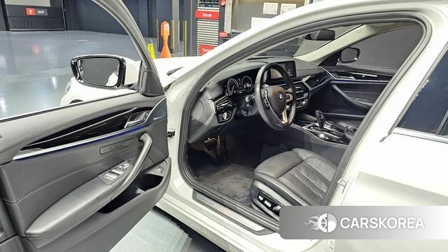 BMW 5 Series (G30) id 4551437 из Кореи 35