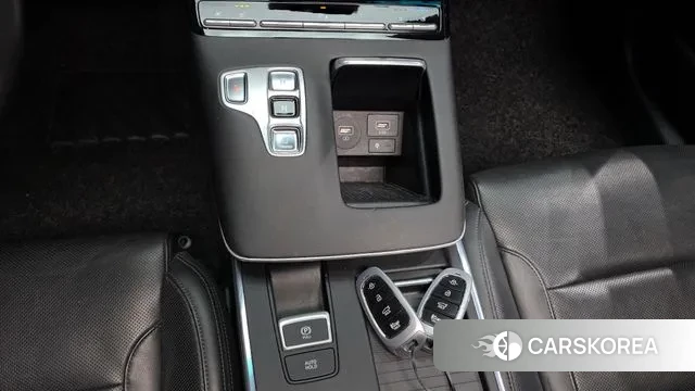 Hyundai The New Grandeur IG id 3765827 из Кореи 19