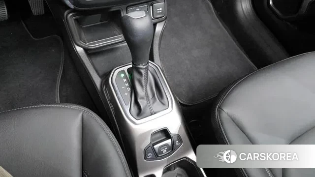 Jeep Renegade id 3262907 из Кореи 19