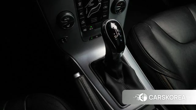 Volvo V40 Cross-Country id 3808259 из Кореи 19