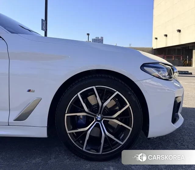 BMW 5 Series (G30) id 3607176 из Кореи 18