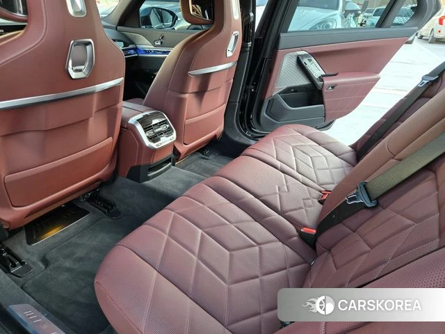 BMW 7 Series (G70) id 4380991 из Кореи 15